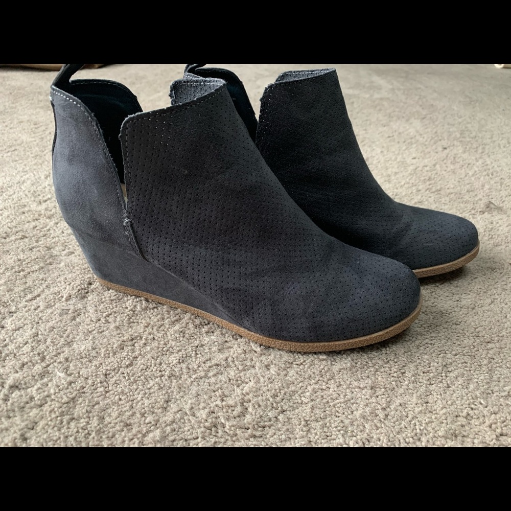 Dolce Vita dv8 dark grey wedge booties sz 7